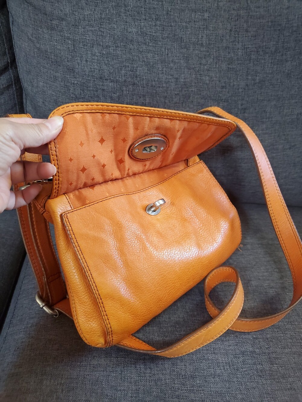 Fossil Women's Leather Crossbody Bag - Picture 3 of 10